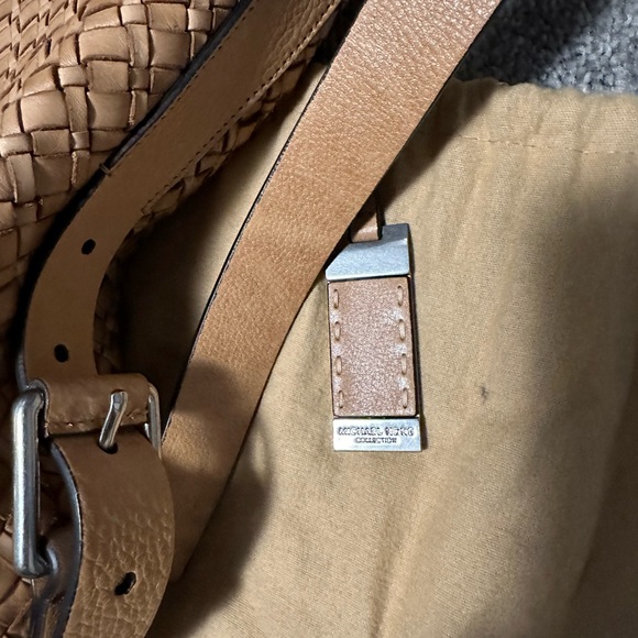 Michael Kors Extra Large Hand Woven Leather Shoulder Bag - Picture 2 of 14